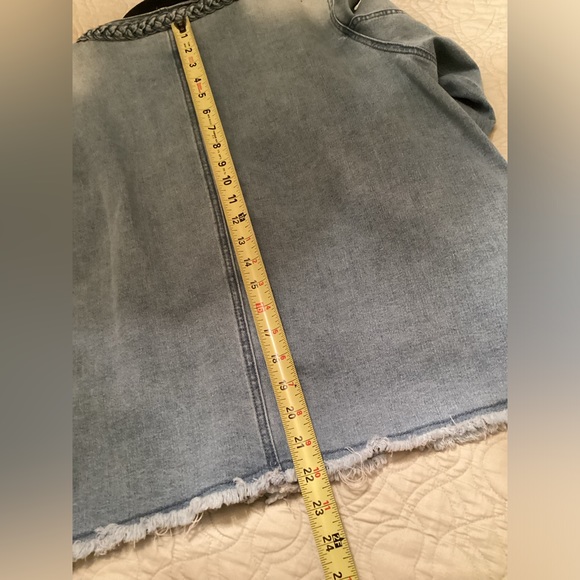 DG2 by Diane Gilman Classic Stretch Frayed Denim Jacket (L)* - Picture 9 of 11